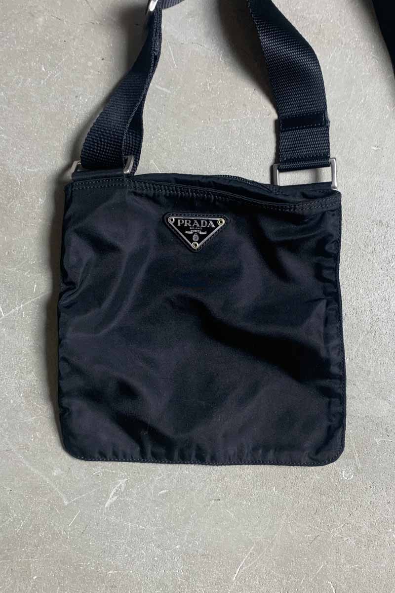 MADE IN ITALY NYLON SMALL SHOULDER BAG / BLACK [SIZE: ONE SIZE USED]
