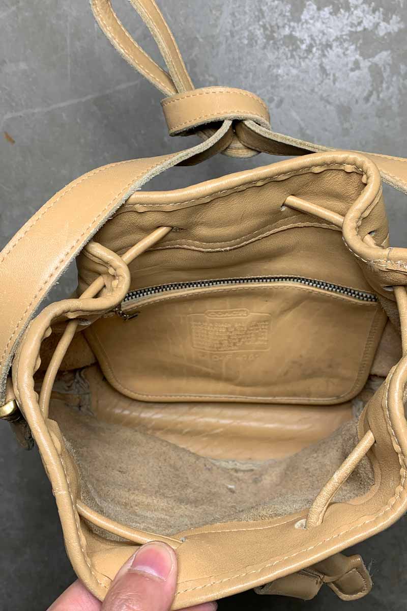 MADE IN USA 90'S MEDIUM LEATHER SHOULDER BAG / CAMEL [SIZE: ONE SIZE USED]