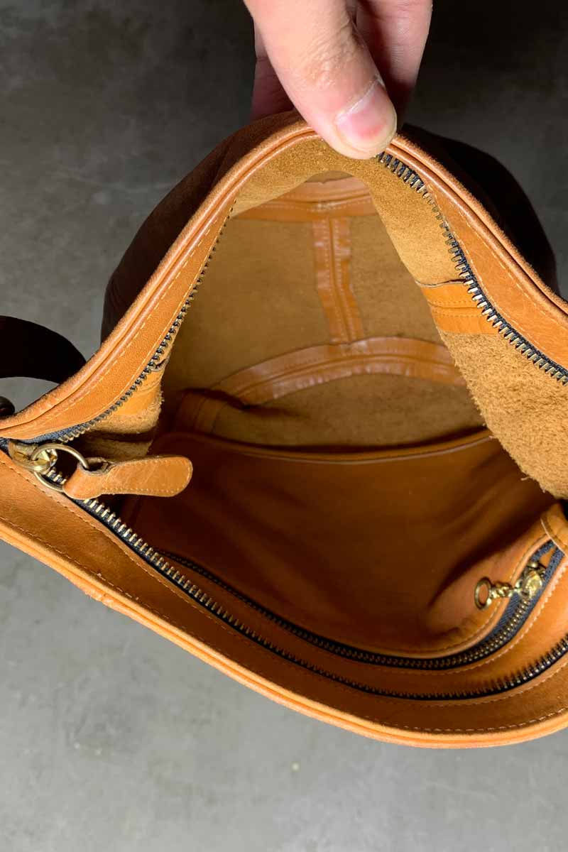 MADE IN USA 80'S MEDIUM LEATHER SHOULDER BAG / BROWN [SIZE: ONE SIZE USED]