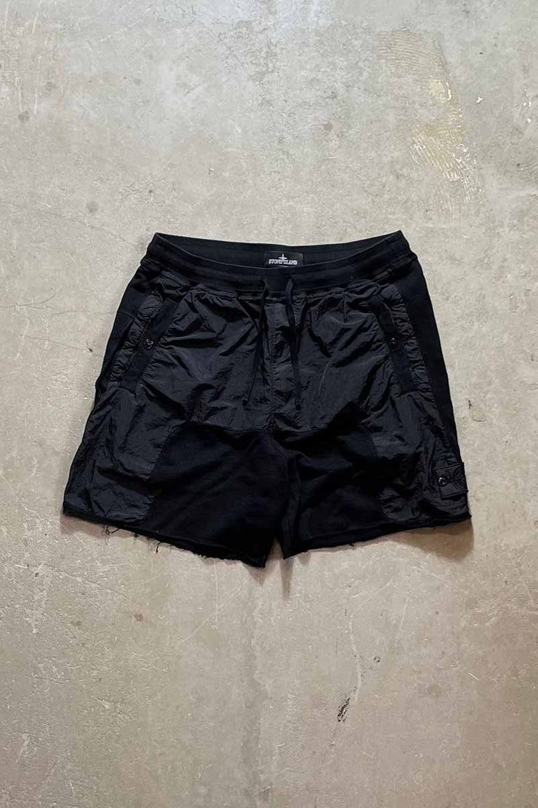 MADE IN ITALY CARGO SHORT PANTS / BLACK [SIZE: M USED]