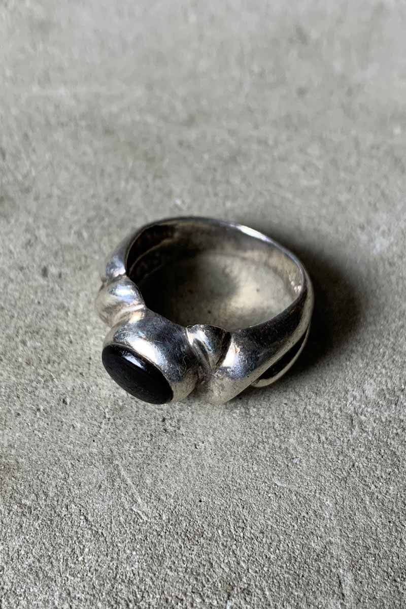 VINTAGE SILVER JEWELRY | 925 SILVER RING W/ONYX – STOCK ORIGINALS