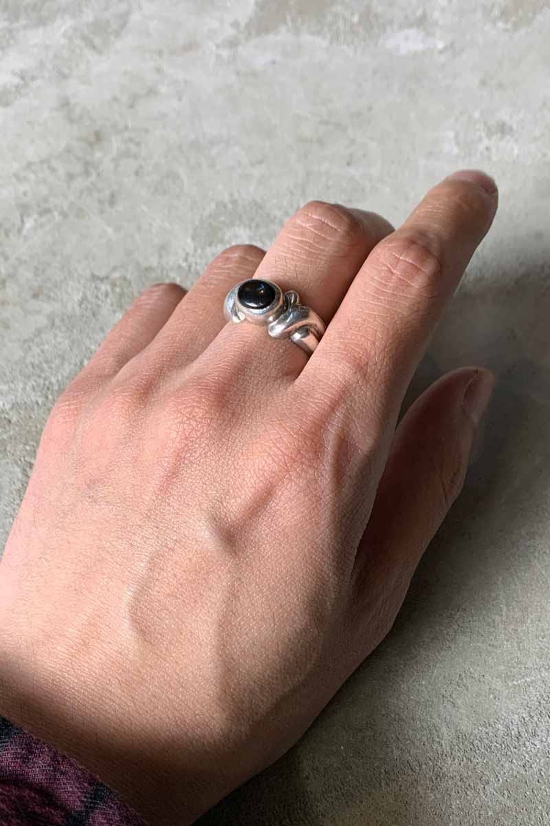 925 SILVER RING W/ONYX [SIZE: 13.5号相当 USED]