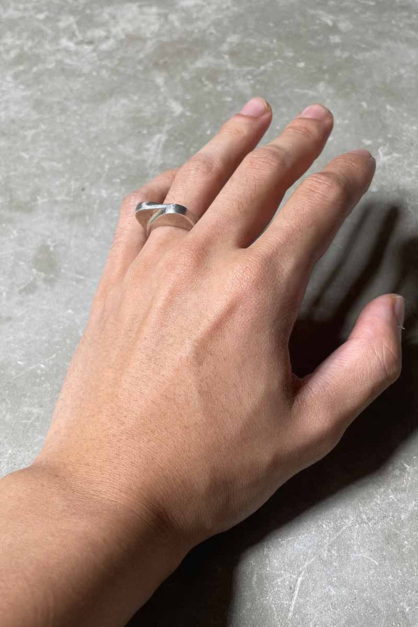925 SILVER RING [SIZE: US 5.5 USED]