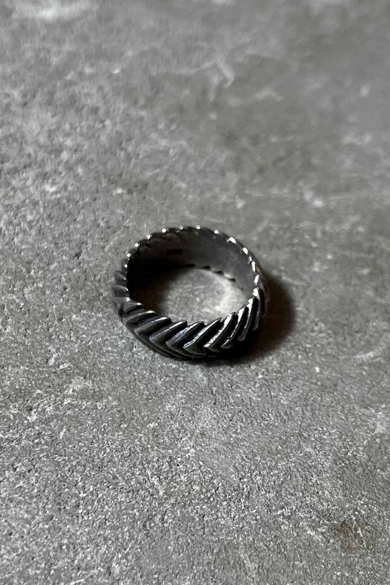 925 SILVER RING [SIZE: 14号相当 USED]