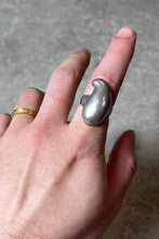画像をギャラリービューアに読み込む, 925 VINTAGE SILVER RING [SIZE: 16号相当 USED]
