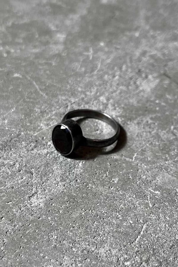 SILVER RING W/GLASS STONE [SIZE: US 8.5 USED]