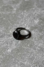 画像をギャラリービューアに読み込む, SILVER RING W/GLASS STONE [SIZE: 18号 USED]
