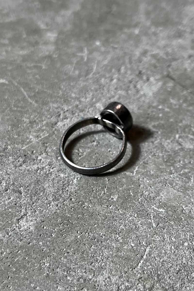 SILVER RING W/GLASS STONE [SIZE: US 8.5 USED]