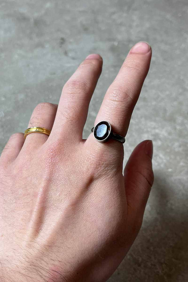 SILVER RING W/GLASS STONE [SIZE: US 8.5 USED]