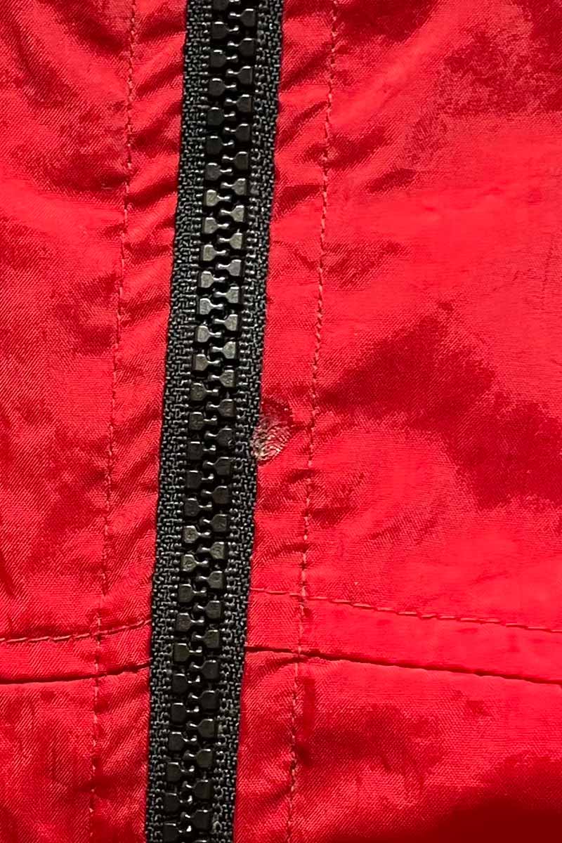 90'S PULLOVER TWO-TONE NYLON HOODIE JACKET / RED/BLACK [SIZE: XL USED]