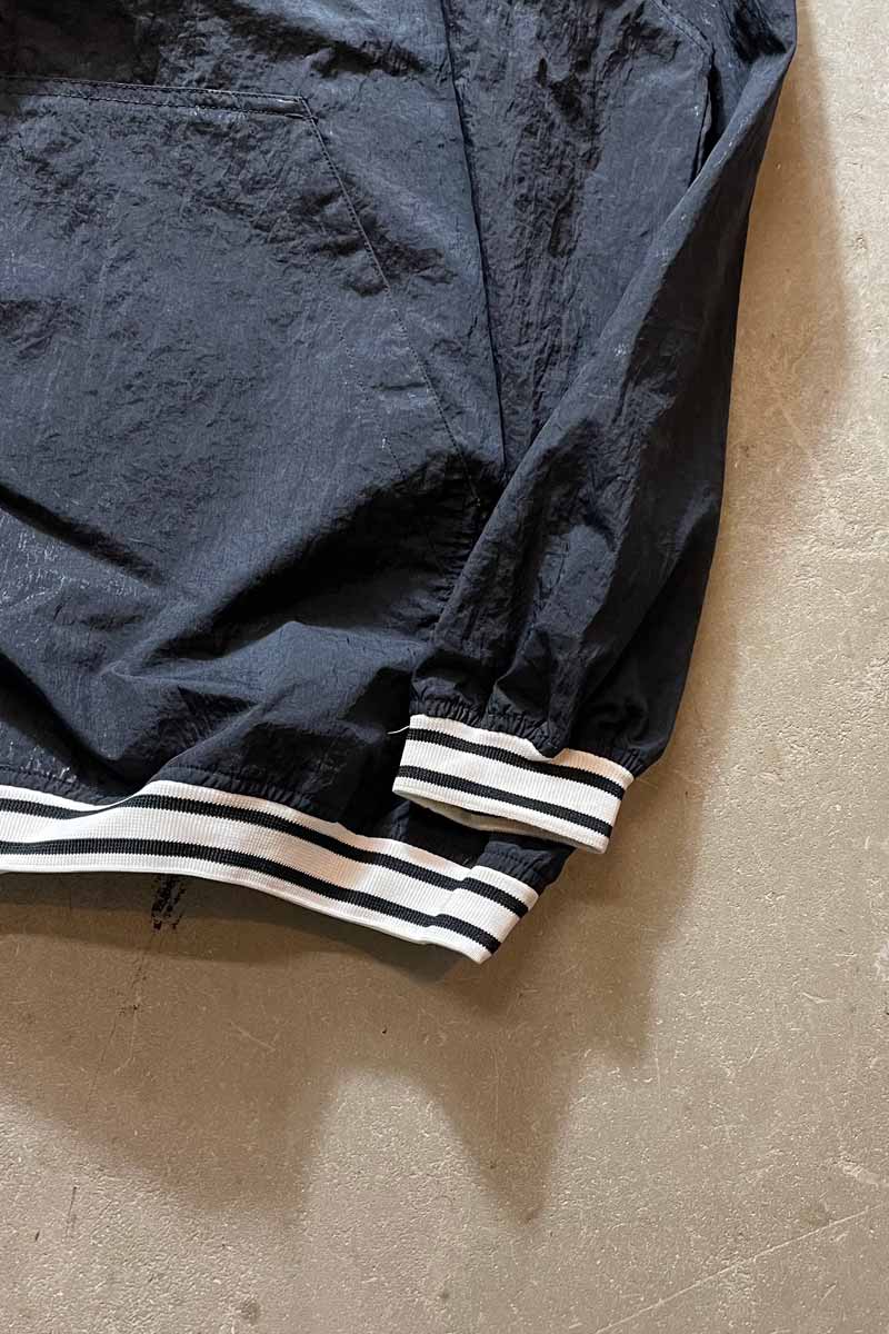 90'S V-NECK PULLOVER NYLON JACKET / BLACK [ SIZE: 2XL USED ]