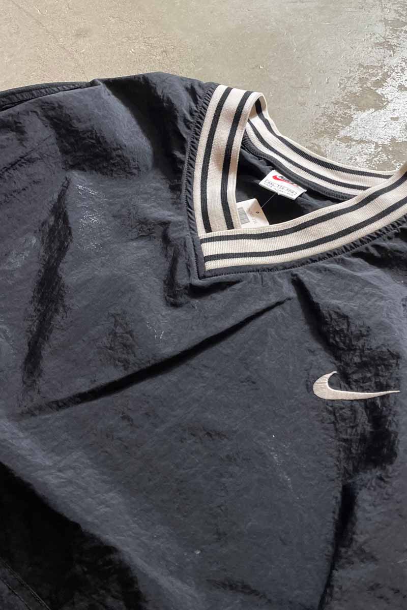 90'S V-NECK PULLOVER NYLON JACKET / BLACK [ SIZE: 2XL USED ]