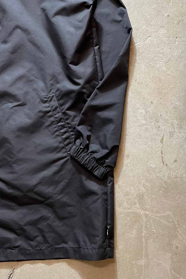 LOGO BACK PRINT ATTACHABLE HOODIE NYLON COAT / BLACK [SIZE: M USED]