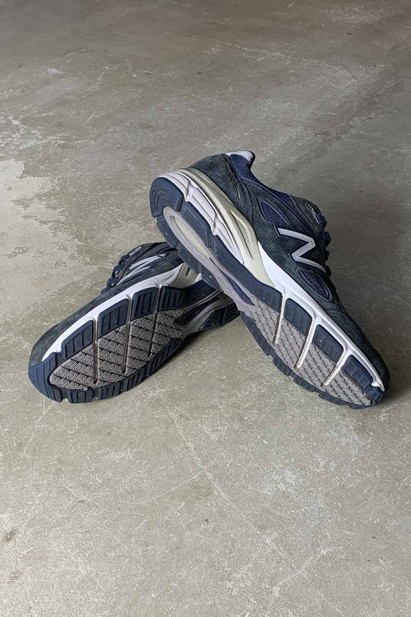 M990NV4 / NAVY [SIZE: US10 (equivalent to 28cm) USED]