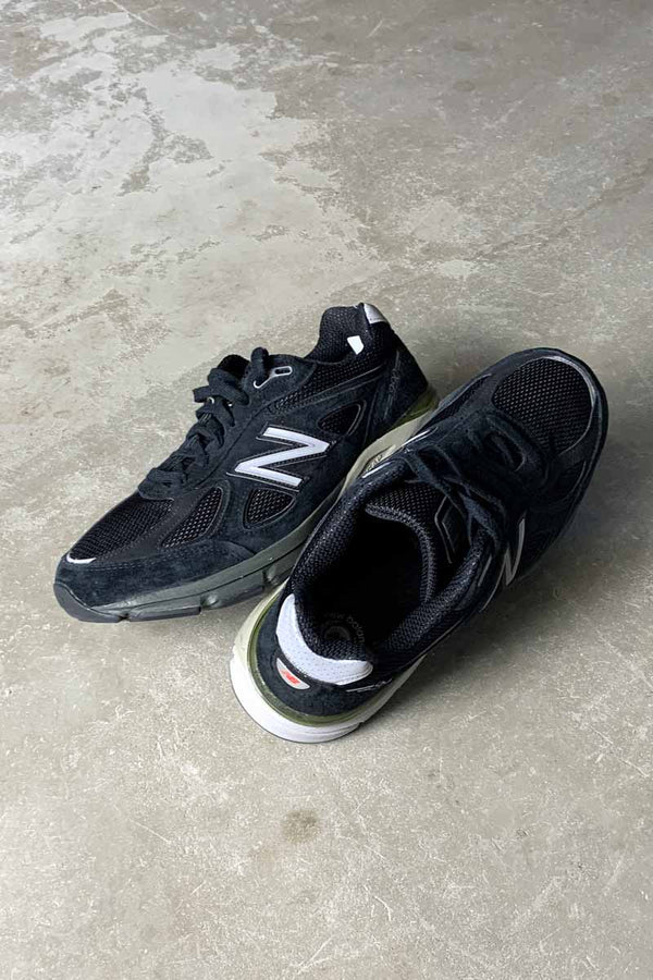 M990BK4 / BLACK [SIZE: US8.5 (equivalent to 26.5cm) USED]
