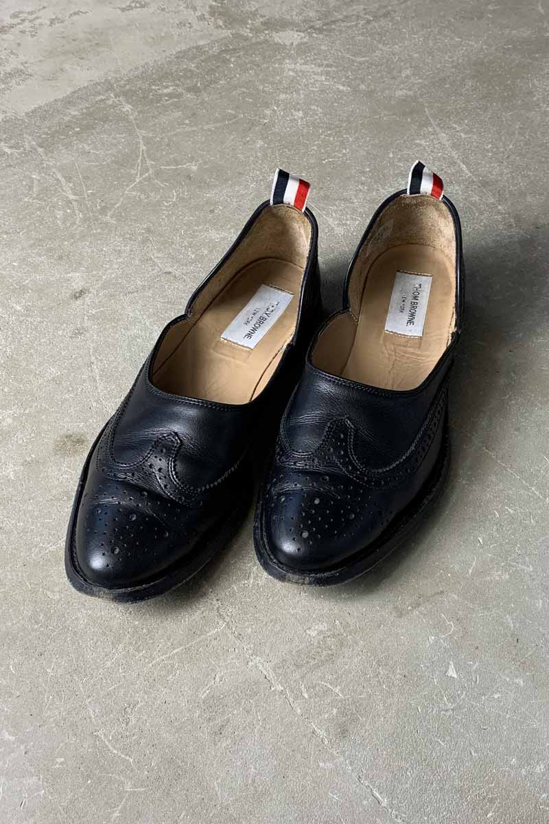 MADE IN ITALY WING-TIP LEATHER SLIP-ON / BLACK [SIZE: US10 (equivalent to 28cm) USED]