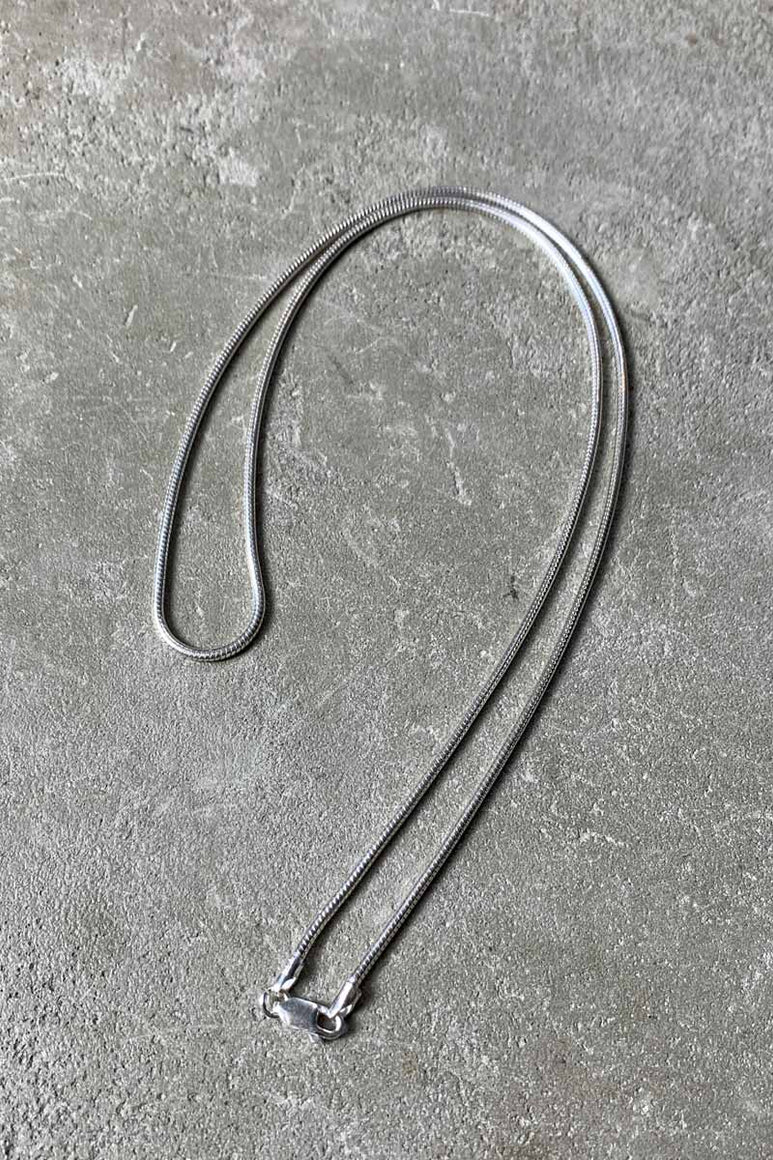 MADE IN ITALY 925 SILVER SNAKE CHAIN NECKLACE [SIZE: ONE SIZE USED]