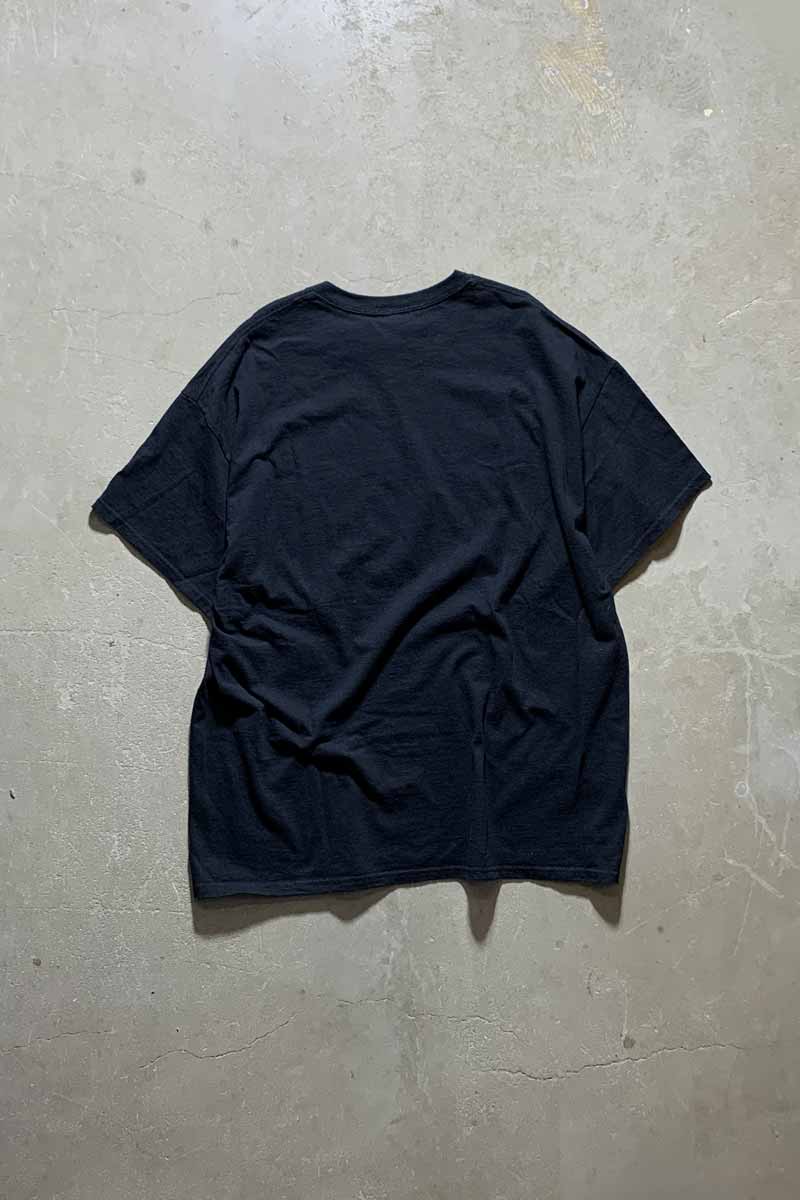 LOGO PRINT T-SHIRT USA Model / BLACK [SIZE: XL USED]