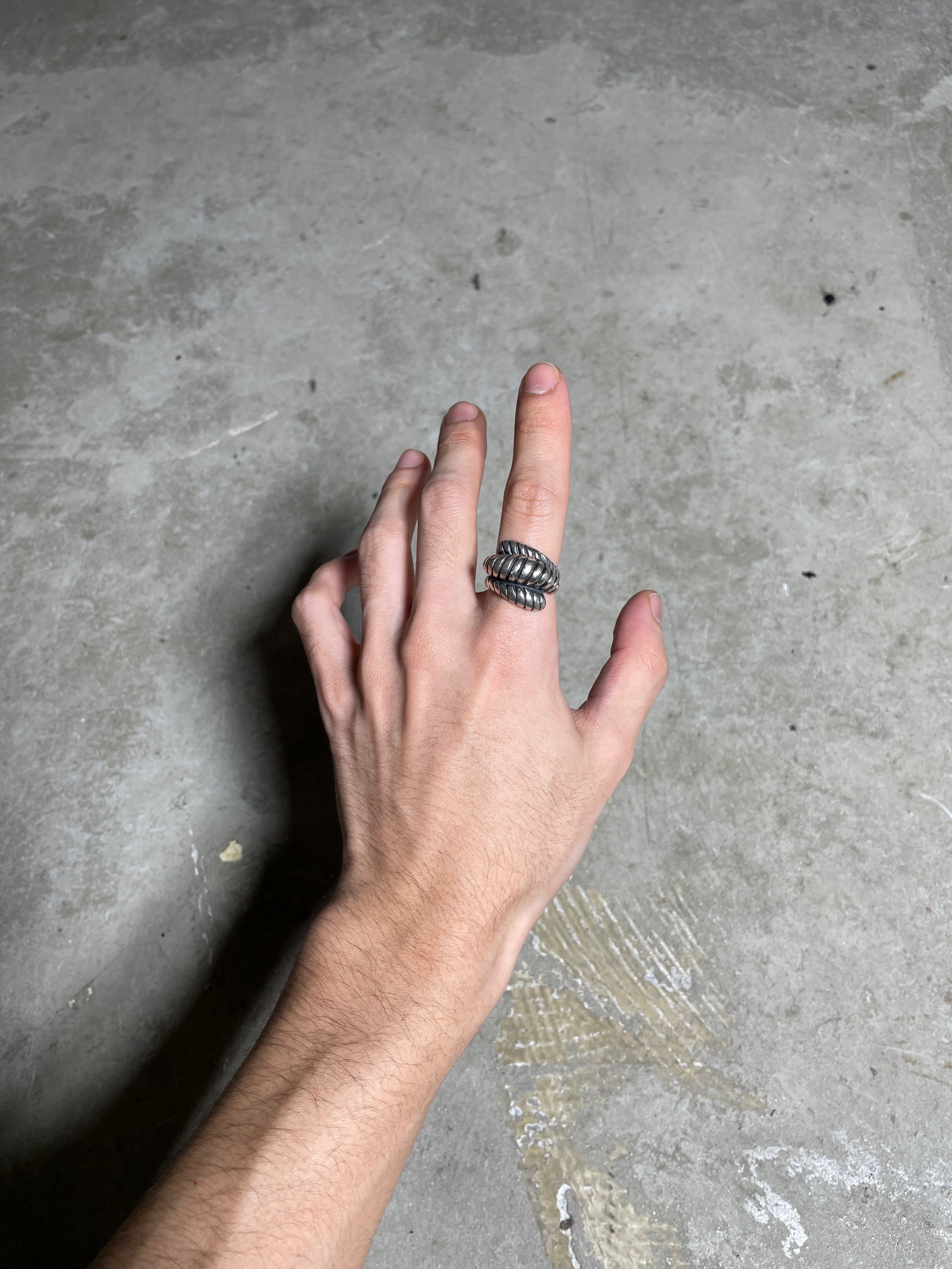 925 SILVER RING / SILVER [SIZE: Equivalent to 13 USED]