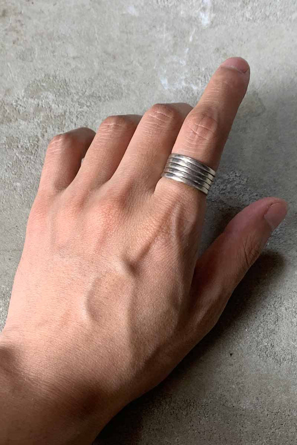 925 SILVER RING [SIZE: US 8.5 equivalent USED]
