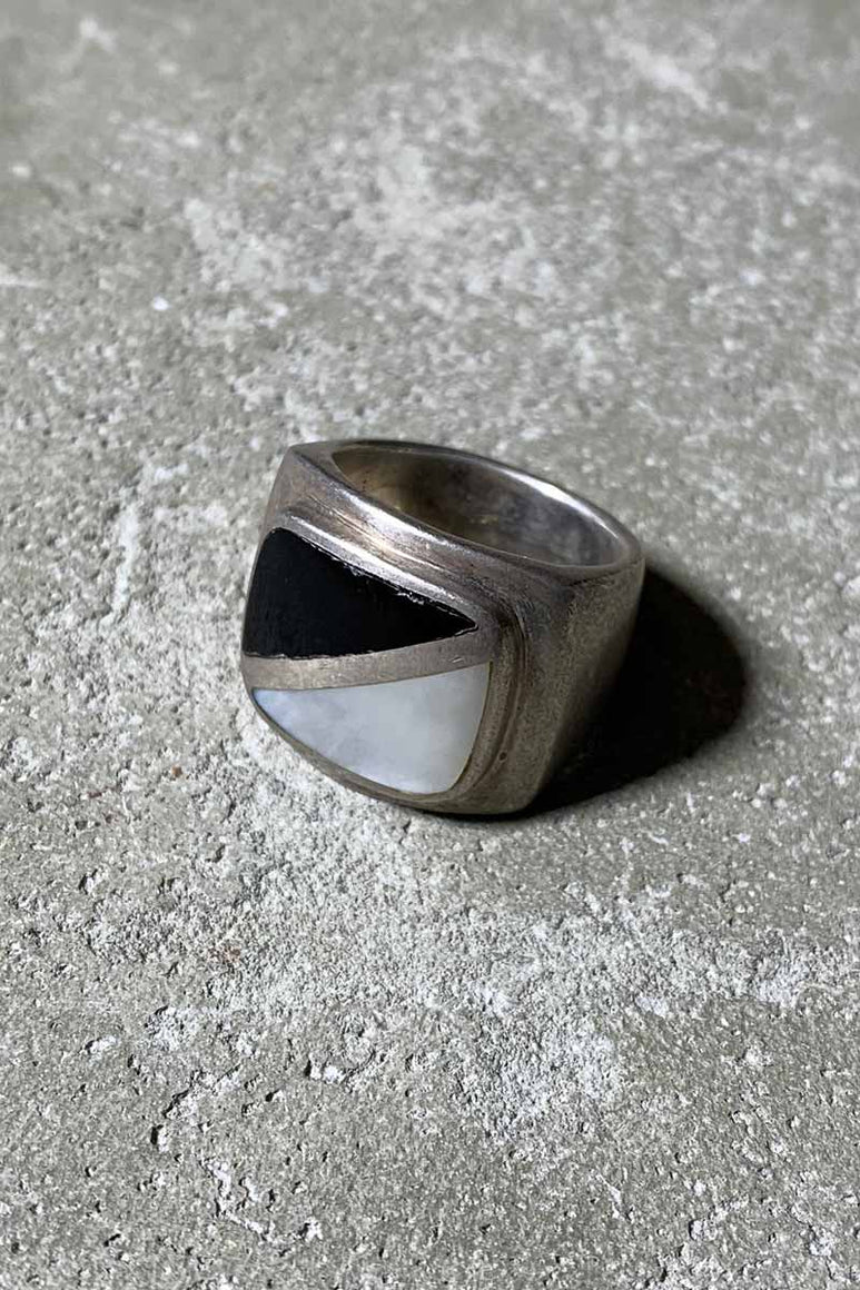 925 SILVER RING W/ONYX WHITE STONE [SIZE: 16号相当 USED]