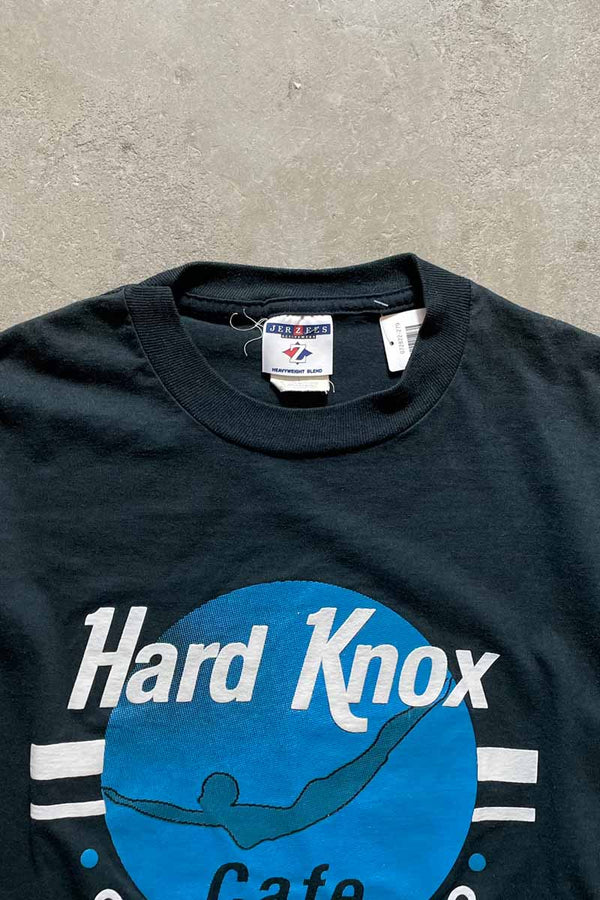 S/S HARD KNOX CAFÉ PRINT ADVERTISING T-SHIRT / BLACK [SIZE: L USED]