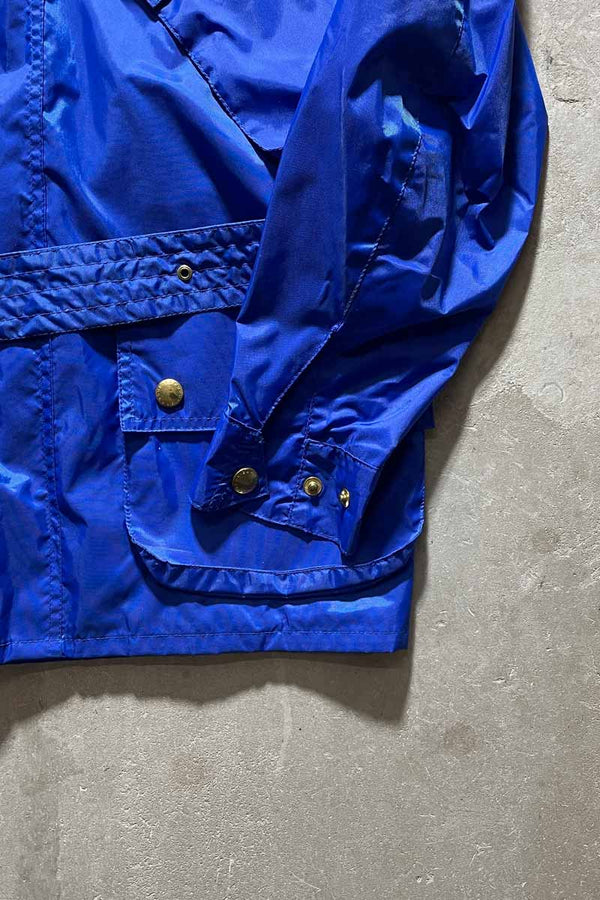 INTERNATIONAL ZIP UP NYLOIN JACKET W/BELT / BLUE [SIZE: M USED]