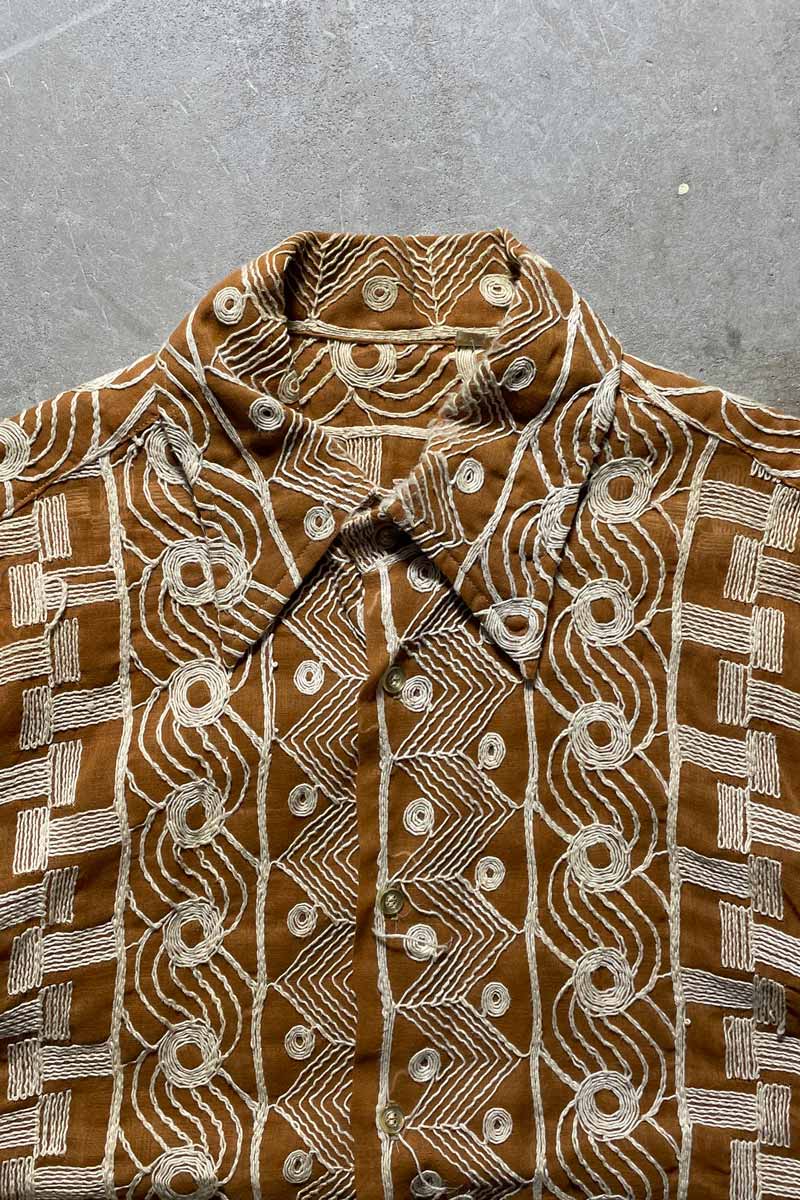 70'S LONG SLEEVE EMBROIDERED DESIGN SHIRT / BROWN [SIZE: M USED]