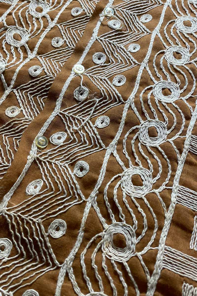 70'S LONG SLEEVE EMBROIDERED DESIGN SHIRT / BROWN [SIZE: M USED]