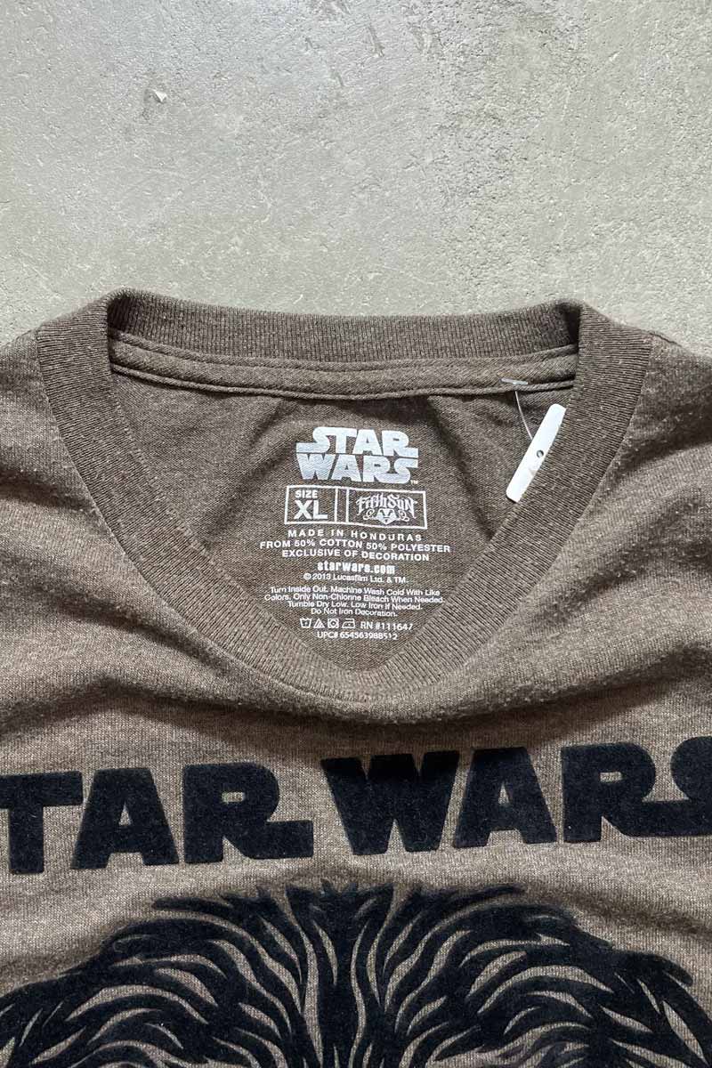 S/S CHEWBACCA T-SHIRT / BROWN/BLACK [SIZE: XL USED]