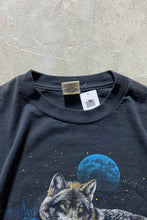 画像をギャラリービューアに読み込む, MADE IN USA 80&#39;S WOLF PRINT ANIMAL T-SHIRT / BLACK [SIZE: L USED]

