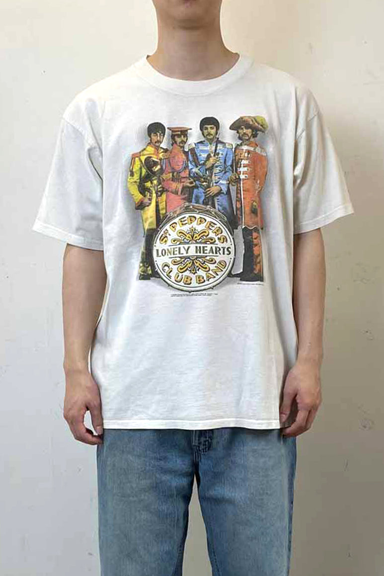 96'S S/S BEATLES LONELY HEARTS CLUB PRINT BAND T-SHIRT / WHITE [SIZE: XL USED]