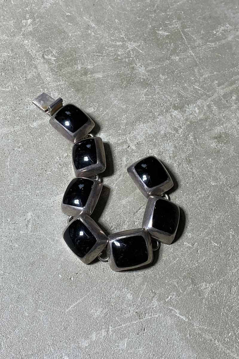 MADE IN MEXICO 925 SILVER BRACELET W/ONYX [SIZE: ONE SIZE USED]