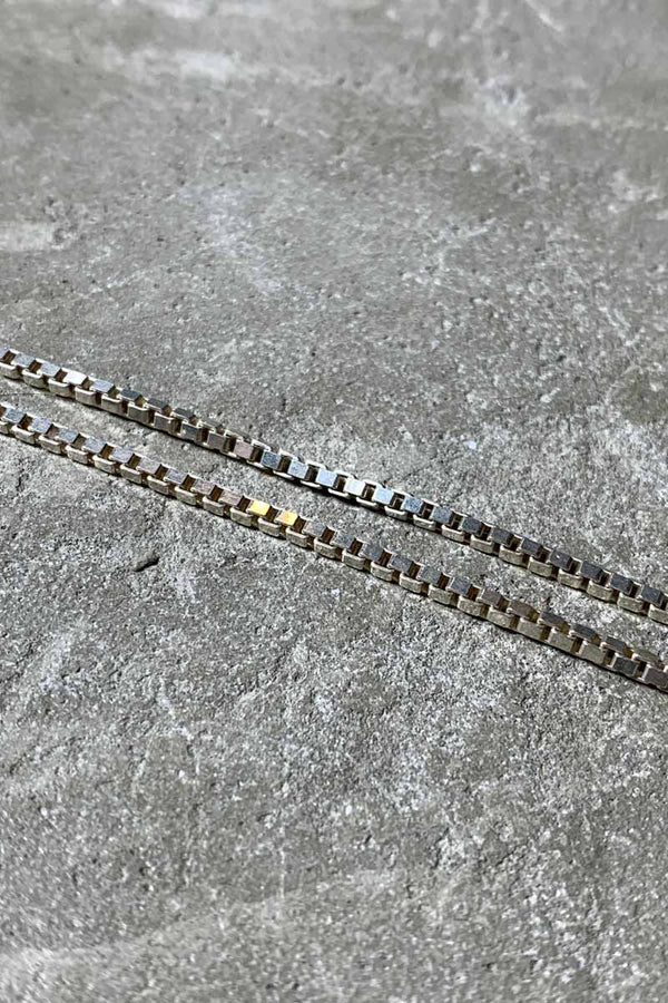 MADE IN ITALY 925 SILVER VENETIAN LINK NECKLACE [SIZE: ONE SIZE USED]