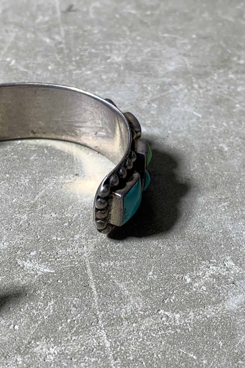 925 SILVER BANGLE W/TURQUOISE [SIZE: ONE SIZE USED]
