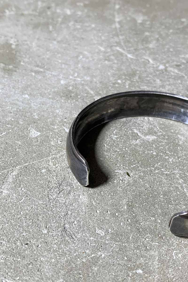 SILVER BANGLE W/STONE [SIZE: ONE SIZE USED]