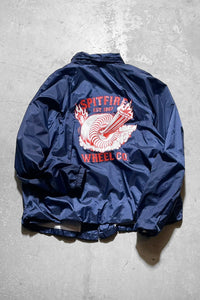 BACK LOGO NYLON COACH JACKET  / NAVY	[SIZE: XL USED]