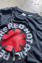 画像をギャラリービューアに読み込む, Y2K EARLY 00&#39;S RED HOT CHILI PEPPERS LOGO T-SHIRT / BLACK [SIZE: M相当 USED]
