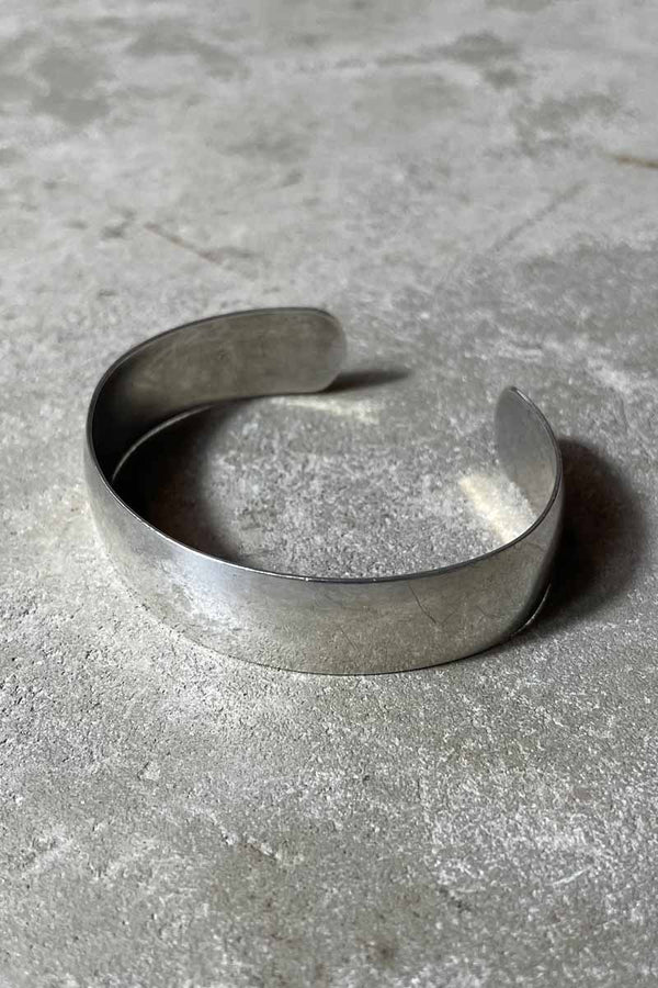 STERLING SILVER BANGLE [ONE SIZE]