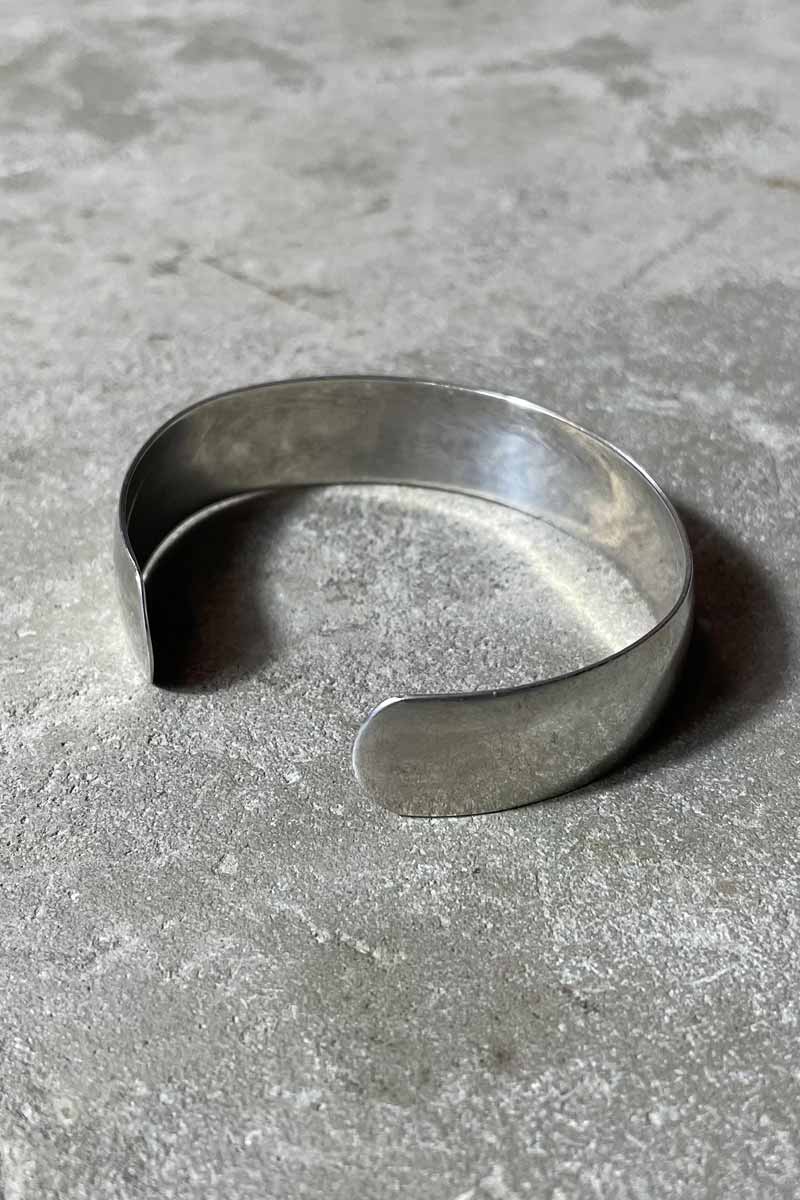 STERLING SILVER BANGLE [ONE SIZE]