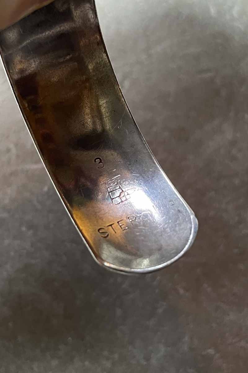 STERLING SILVER BANGLE [ONE SIZE]