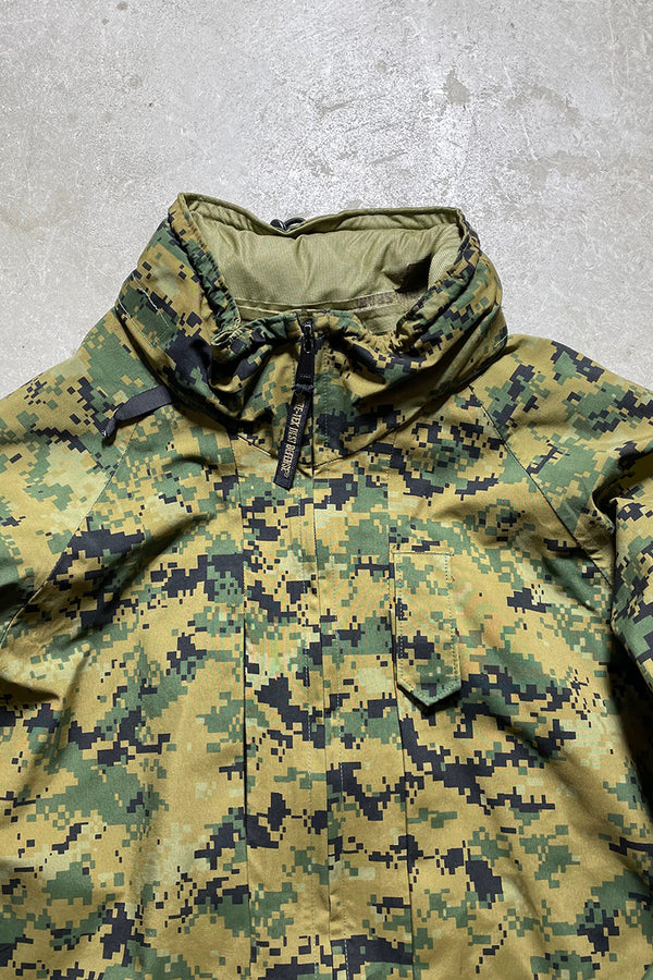 04'S USMC MARPAT DIGITAL CAMO GORE-TEX JACKET / CAMO [SIZE: L USED]
