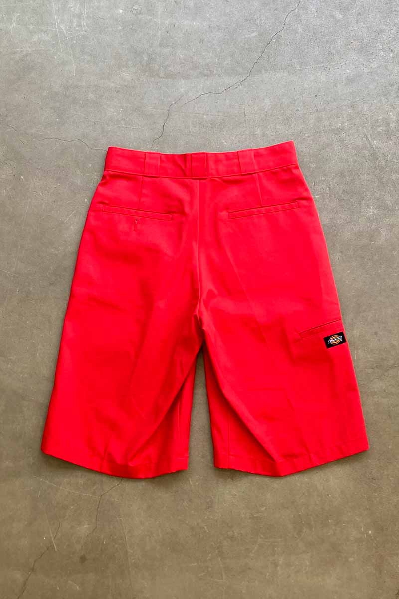 LOOSE FIT SHORT PANTS / RED [SIZE: W30 USED]