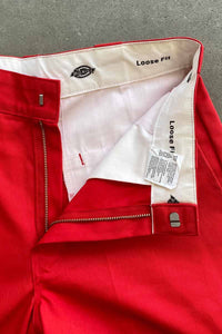 LOOSE FIT SHORT PANTS / RED [SIZE: W30 USED]