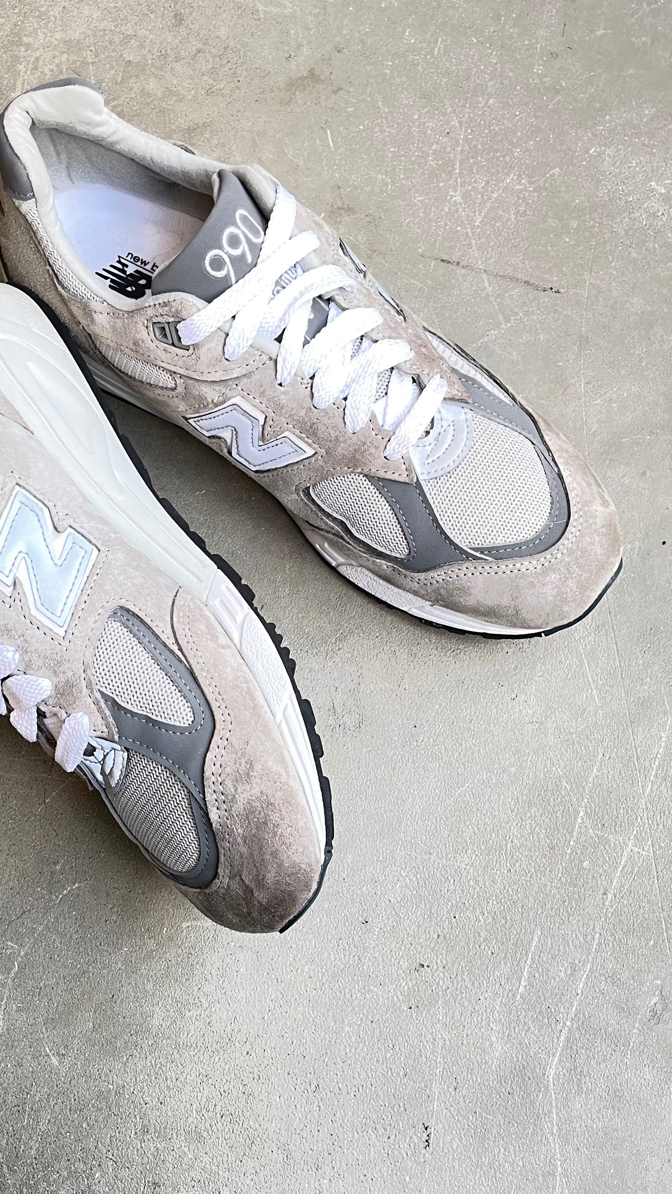 MADE IN USA M990 GY2 SNEAKERS / GRAY [SIZE: US10.0 (equivalent to 28cm) USED]