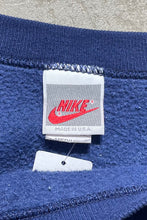 画像をギャラリービューアに読み込む, MADE IN USA 90&#39;S JUST DO IT SWEATSHIRT / NAVY [SIZE: M USED]
