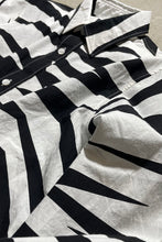 画像をギャラリービューアに読み込む, MADE IN ITALY L/S ZEBRA PATTERN SHIRT / BLACK [SIZE: M USED]
