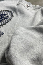 画像をギャラリービューアに読み込む, Y2K 00&#39;S NY YANKEES SWEATSHIRT / GREY [SIZE: L USED]
