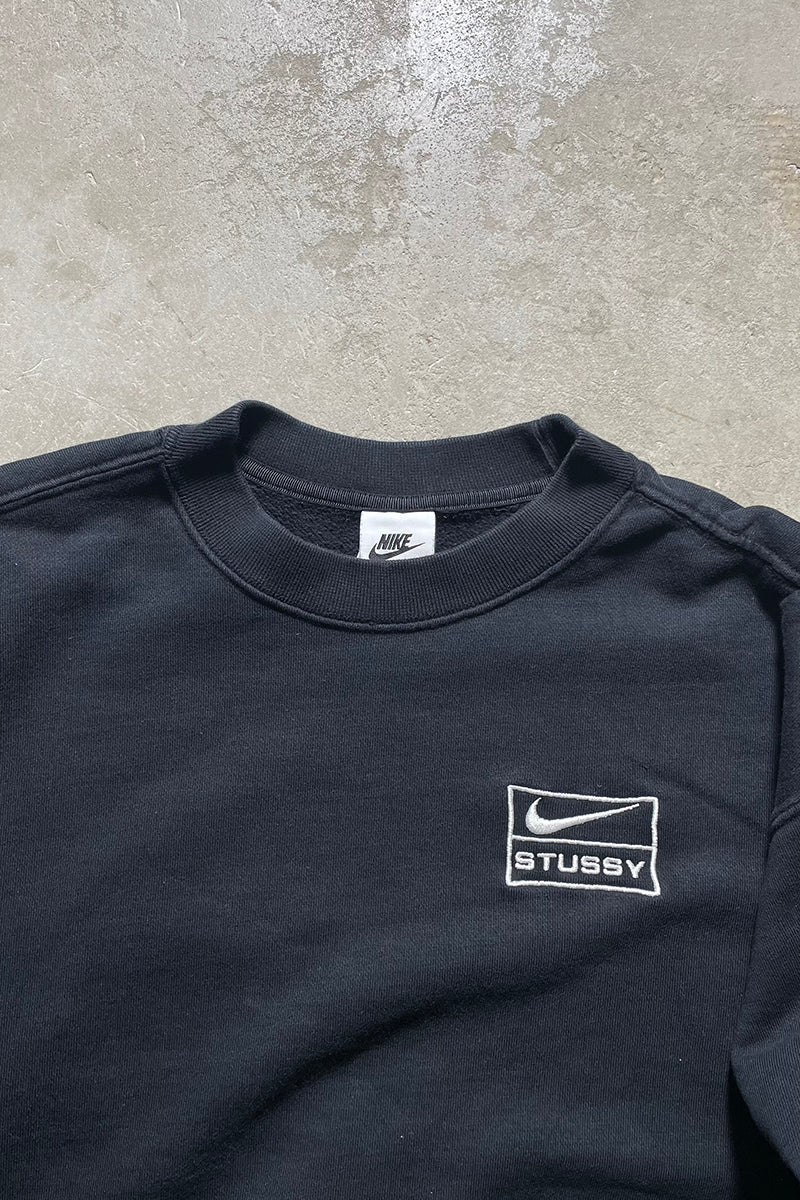 LOGO SWEATSHIRT / BLACK [SIZE: XS USED]