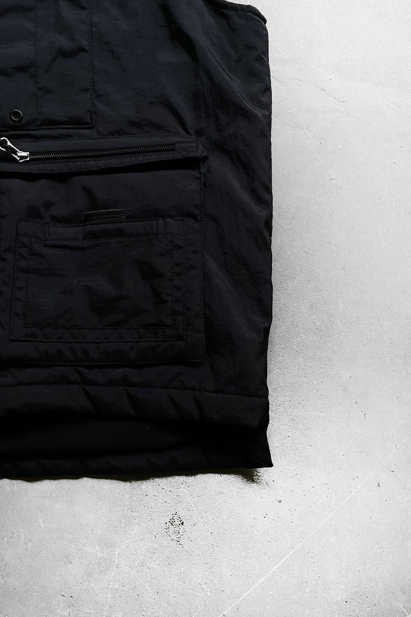 Y2K EARLY 00'S NYLON CARGO VEST W/FLEECE LINER / BLACK [SIZE: L]